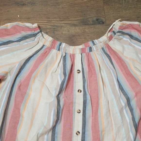 Off Shoulder Linen Top - Picture 2 of 3